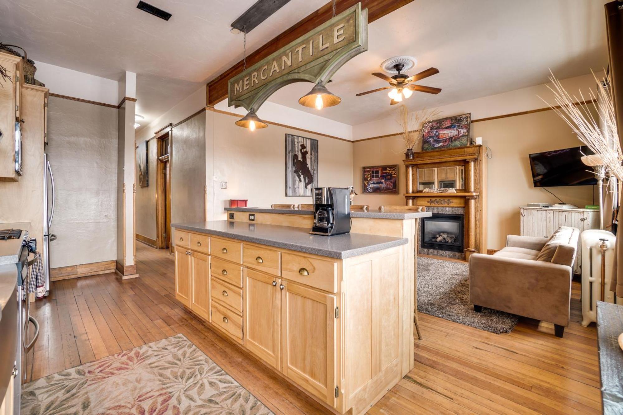 Vintage Downtown Laramie Apartment With Deck! Exterior foto